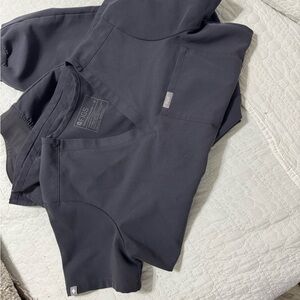 Charcoal Catarina XS SMALL top and Charcoal Zamora SMALL JOGGERS